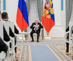 Президент России Владимир Путин встретился с выпускниками федеральной кадровой программы «Время героев»